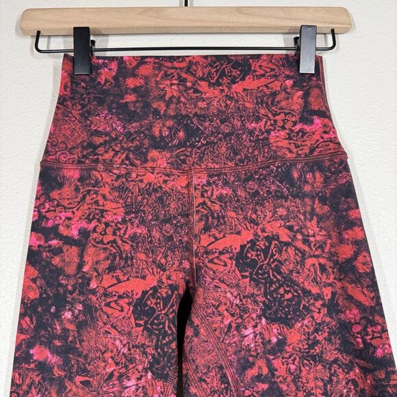 Lululemon Align Super High-Rise Crop Leggings Red Black Print Women’s Size 4 - Picture 2 of 5